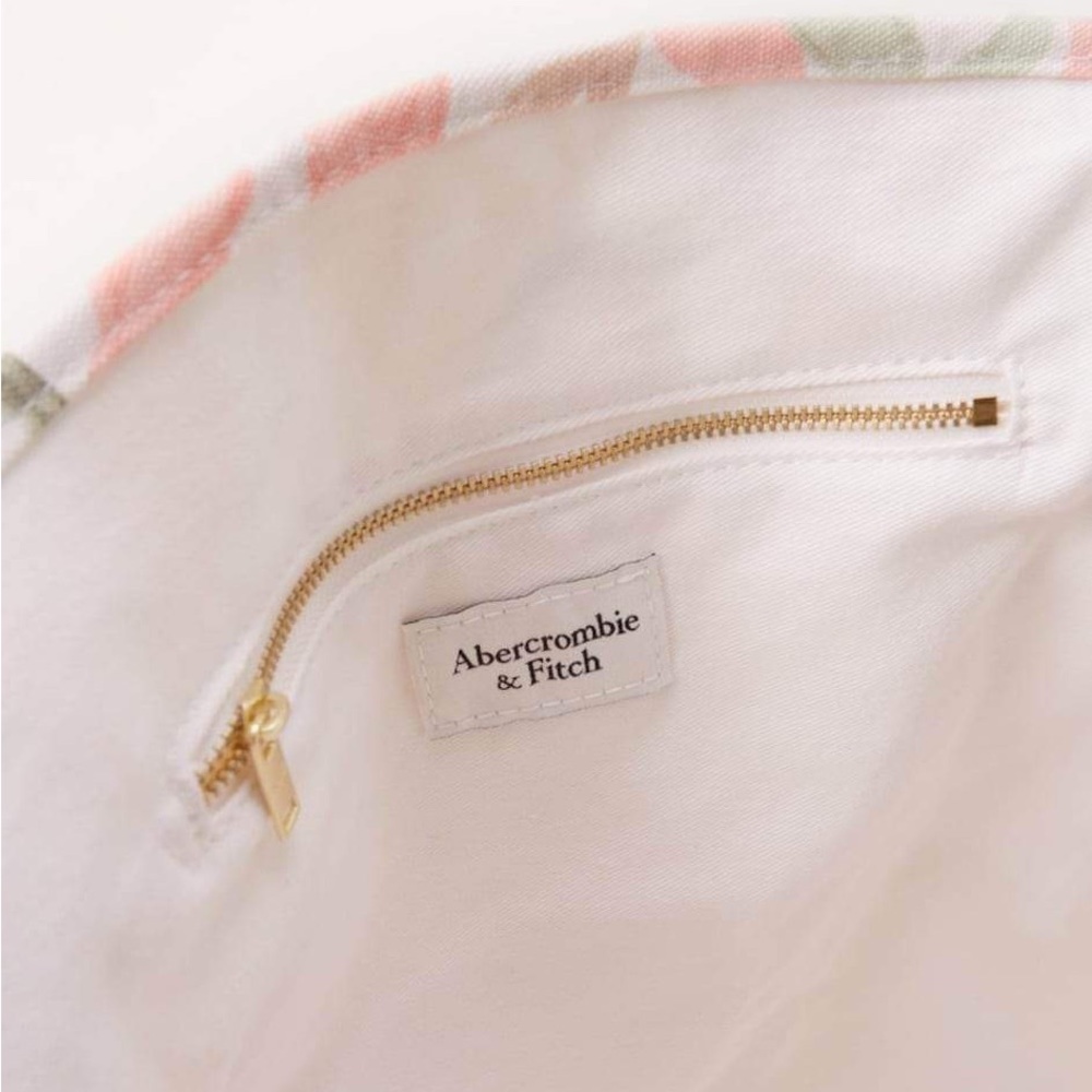 Abercrombie and Fitch Tote Beach bag NWT - Picture 2 of 12